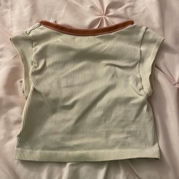 Urban top - Picture 2 of 2